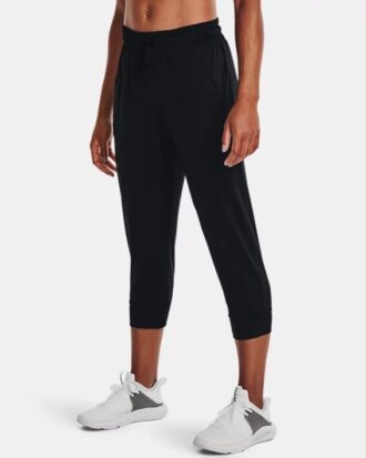 Tech Capri Pants